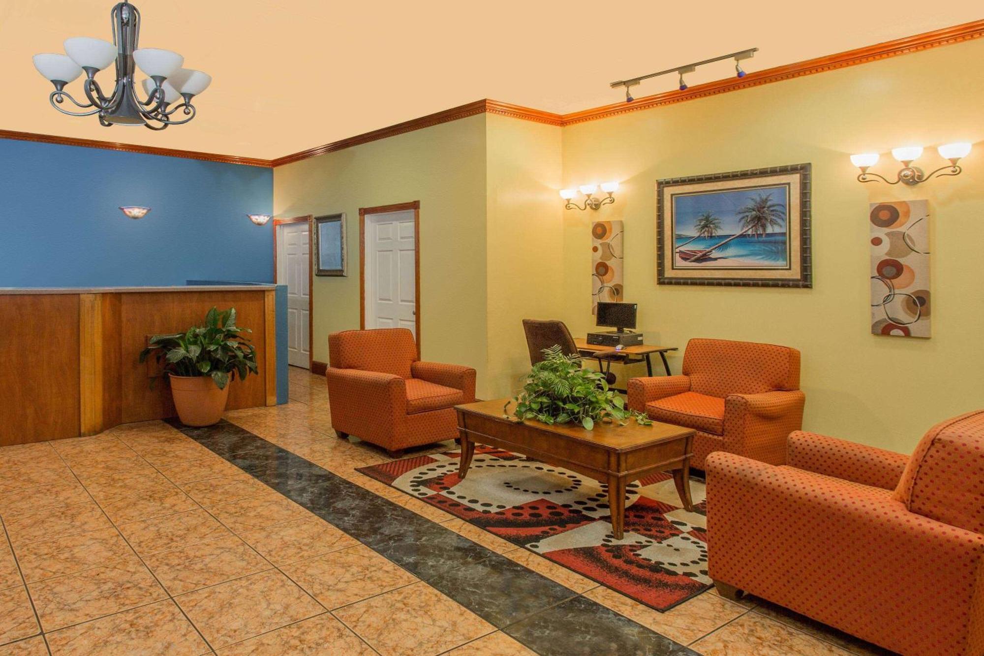 Days Inn By Wyndham Φορτ Μάγιερς Εξωτερικό φωτογραφία